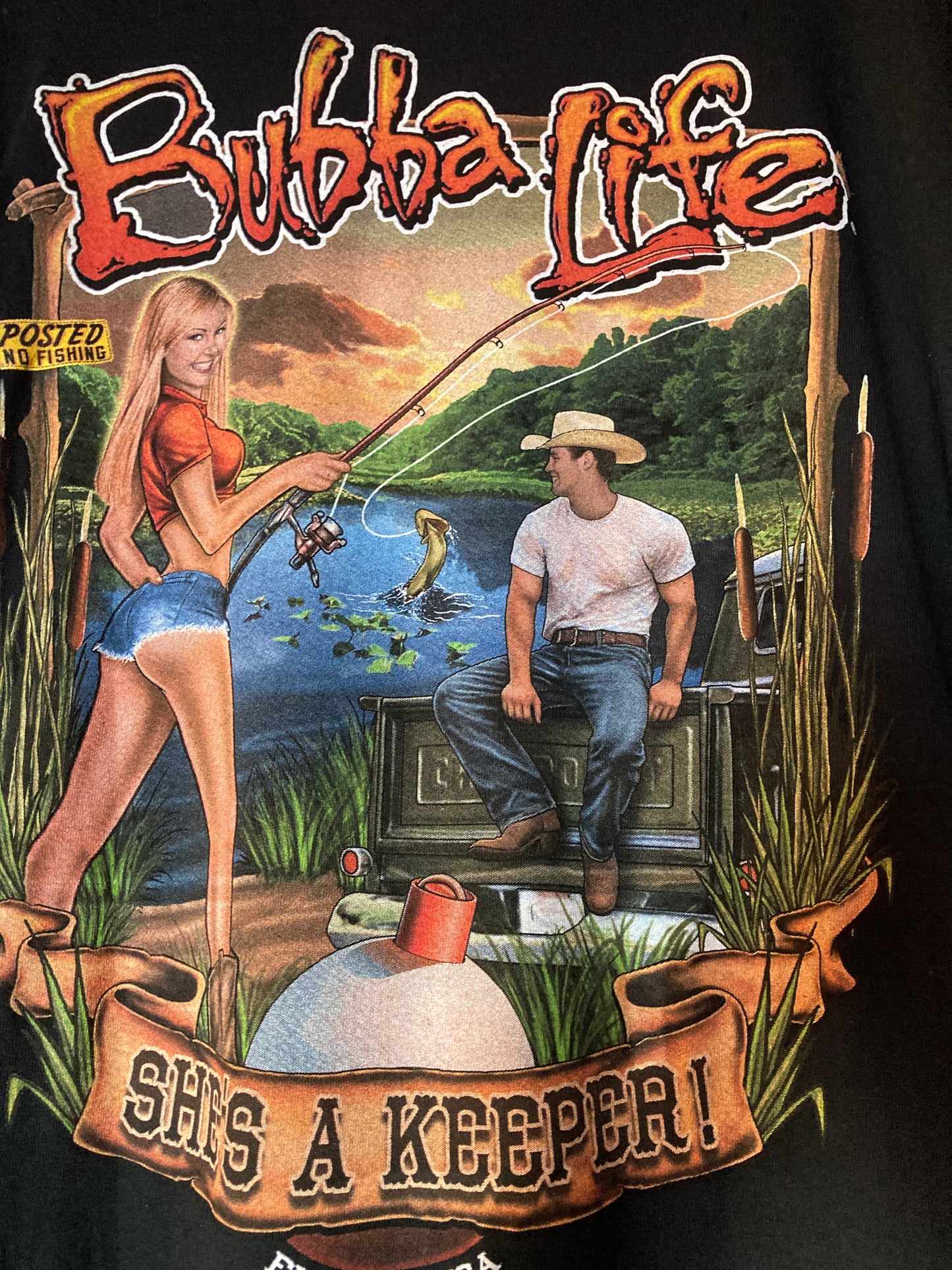 She’s a keeper - Bubba’s Roadhouse shirt (Black)